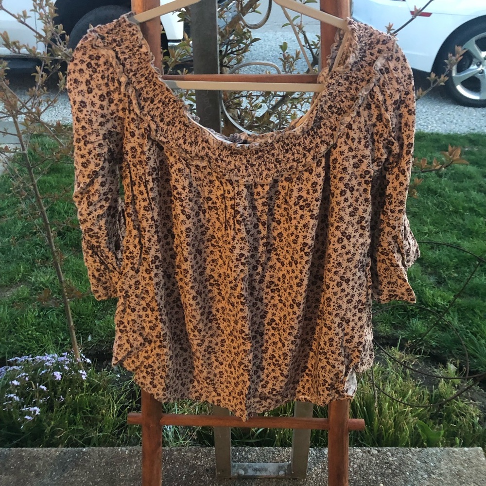 Off the shoulder long sleeve
